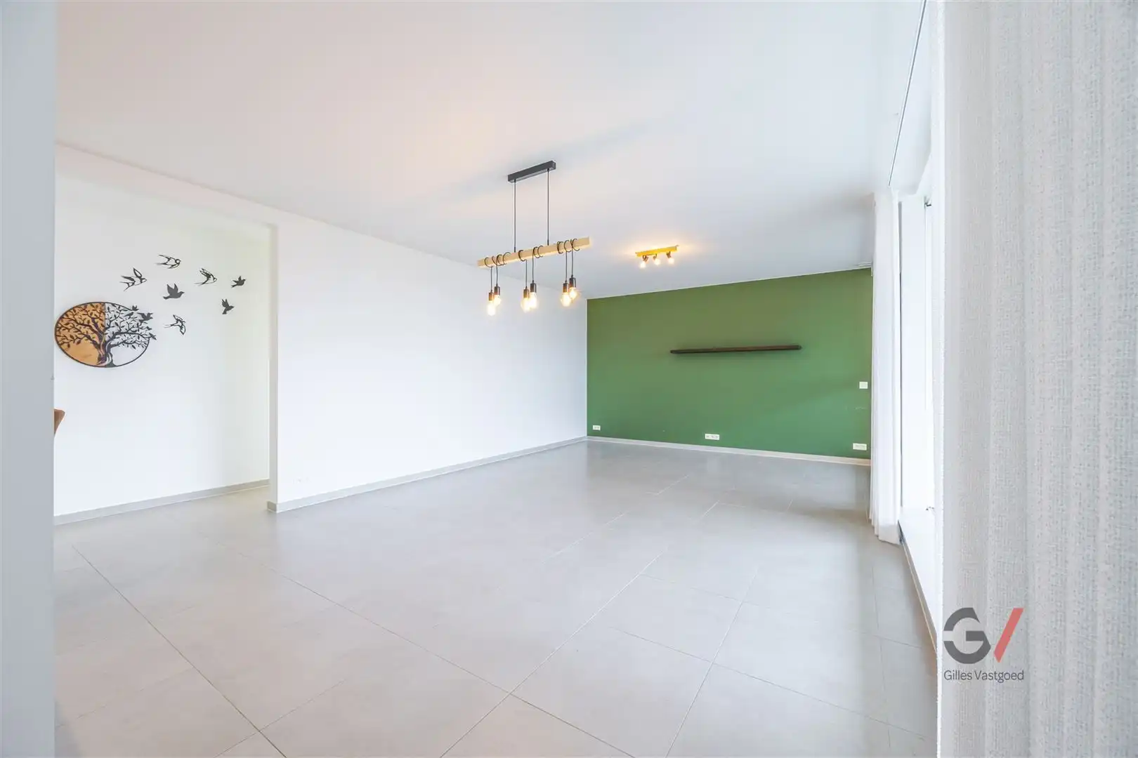 Lichtrijk en modern appartement met ruim terras foto 6