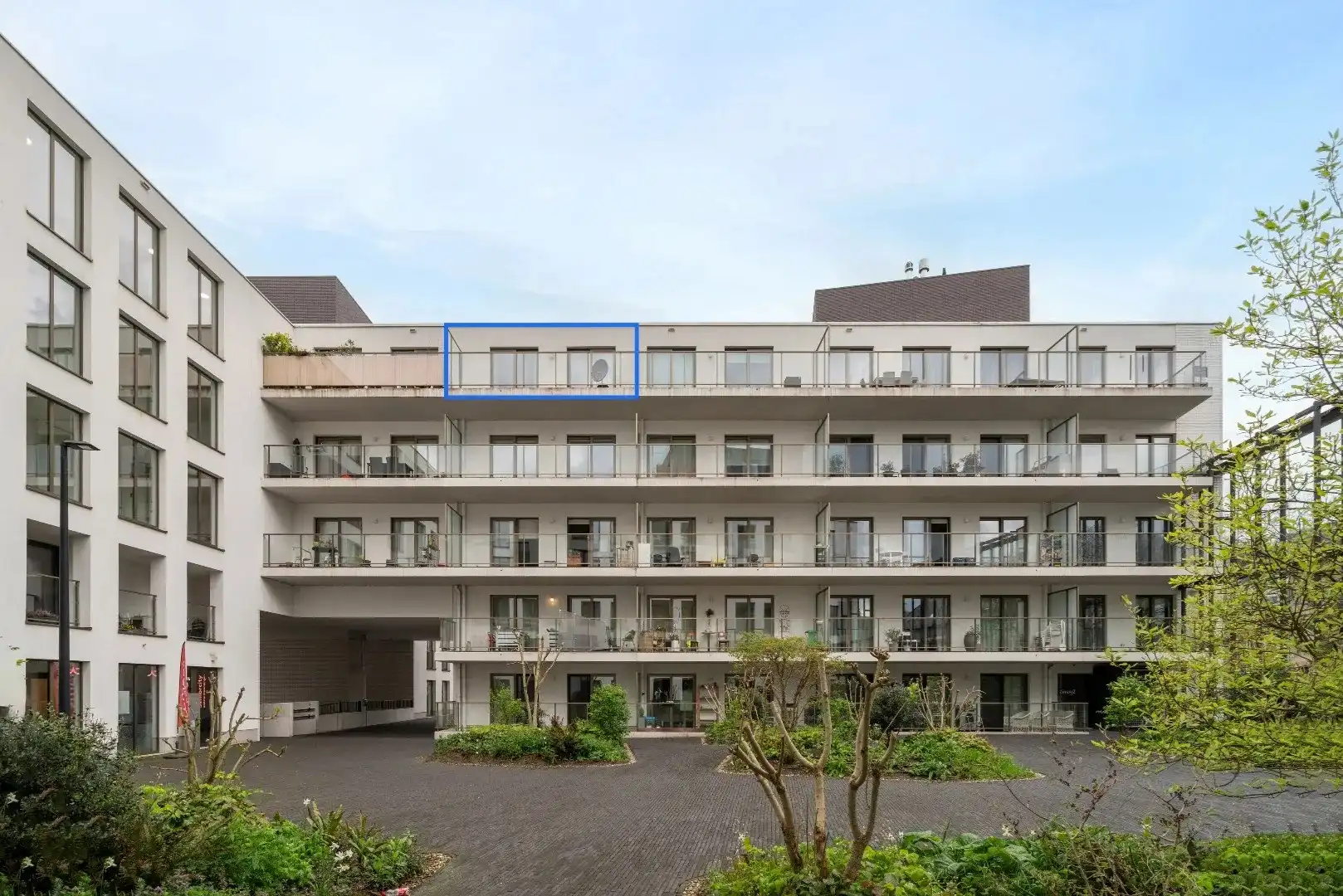 Investeringskans! Mooie service flat met terras nabij Gent centrum foto 12