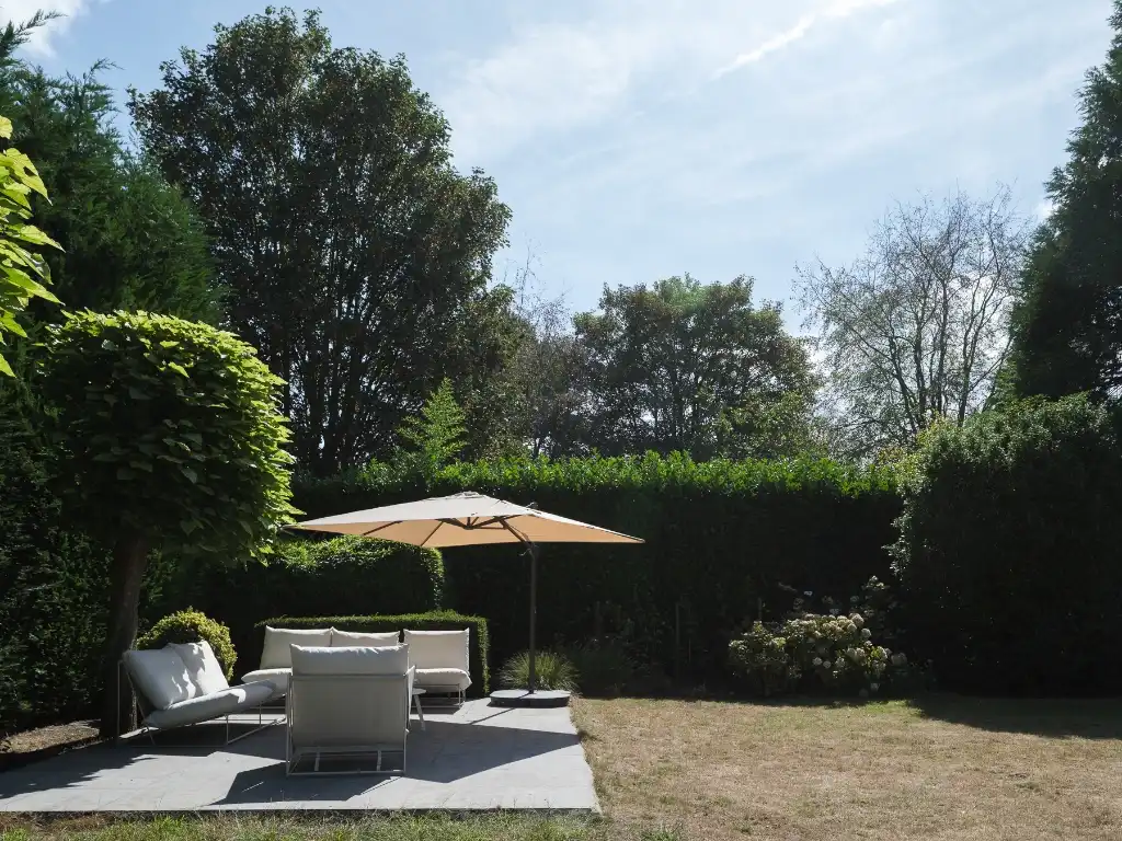 Karaktervolle en vrijstaande gezinswoning, gelegen op een gunstig perceel van ca. 930 m² foto 14