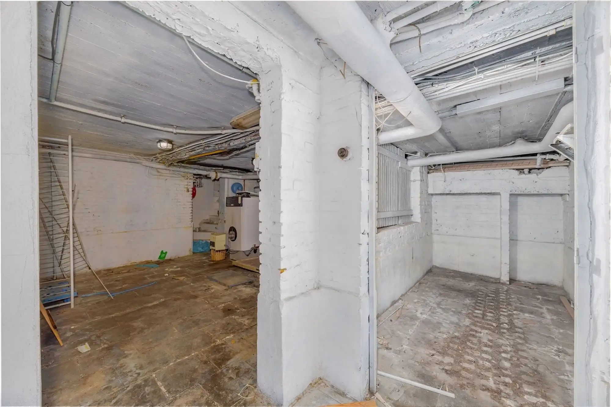 Handelsgelijkvloers op toplocatie in Mortsel - voormalige slagerij  foto 17