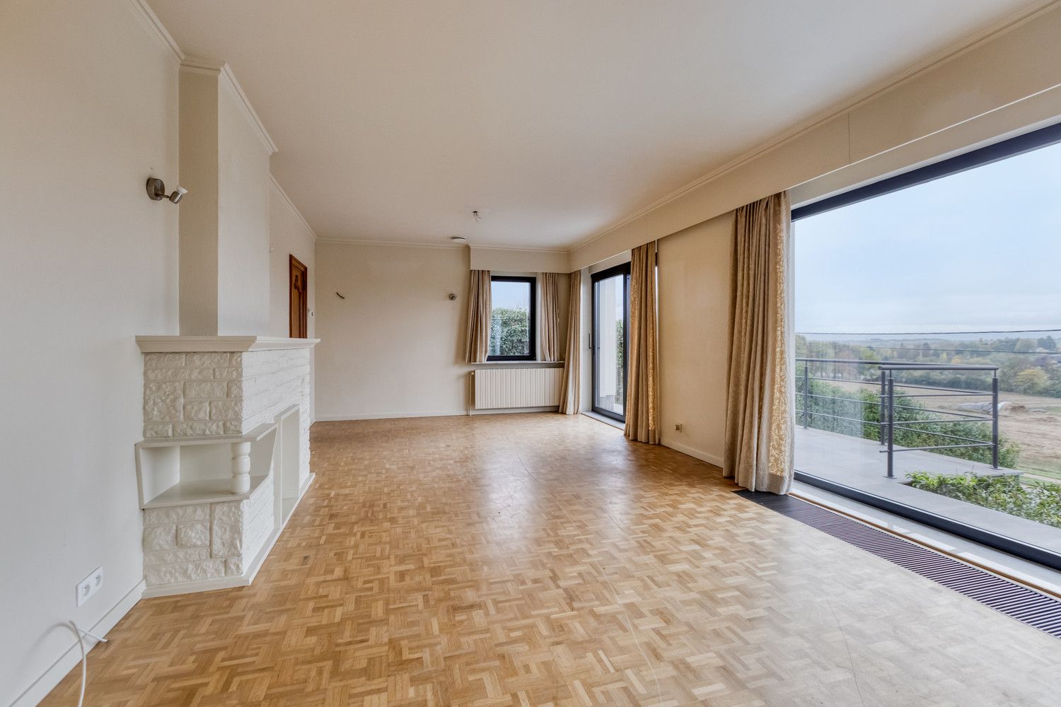 VOLLEDIG VERNIEUWDE OPEN BEBOUWING (OB) MET PRACHTIG UITZICHT EN MODERN COMFORT! foto 7