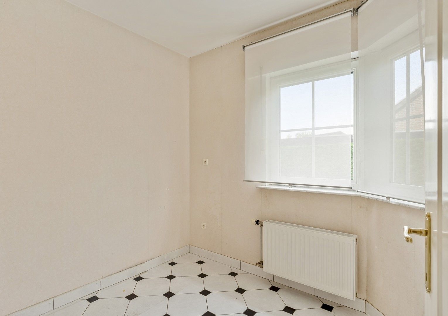 🏡 Te koop: charmante gelijkvloerse woning met topligging in hartje Houthalen – geen renovatieplicht! foto 12