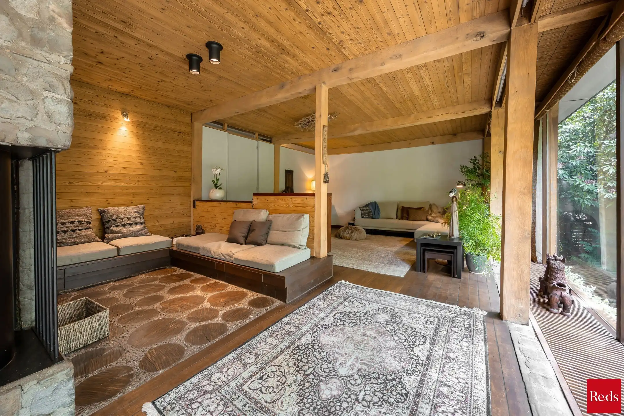 Architecturale woning in het groen met veel licht foto 7