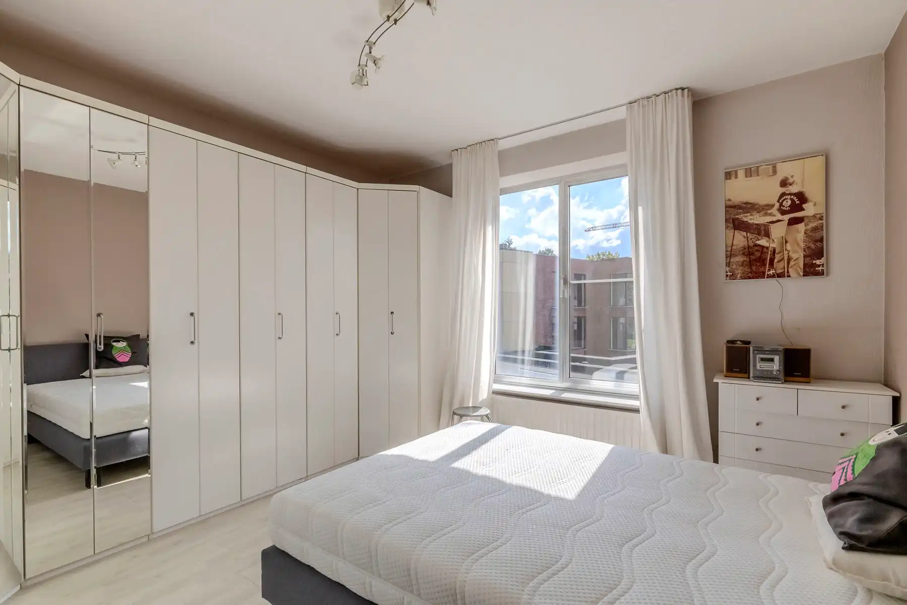 Ruim appartement met 3 slpks en ondergrondse staanplaats - centrum Mol foto 14