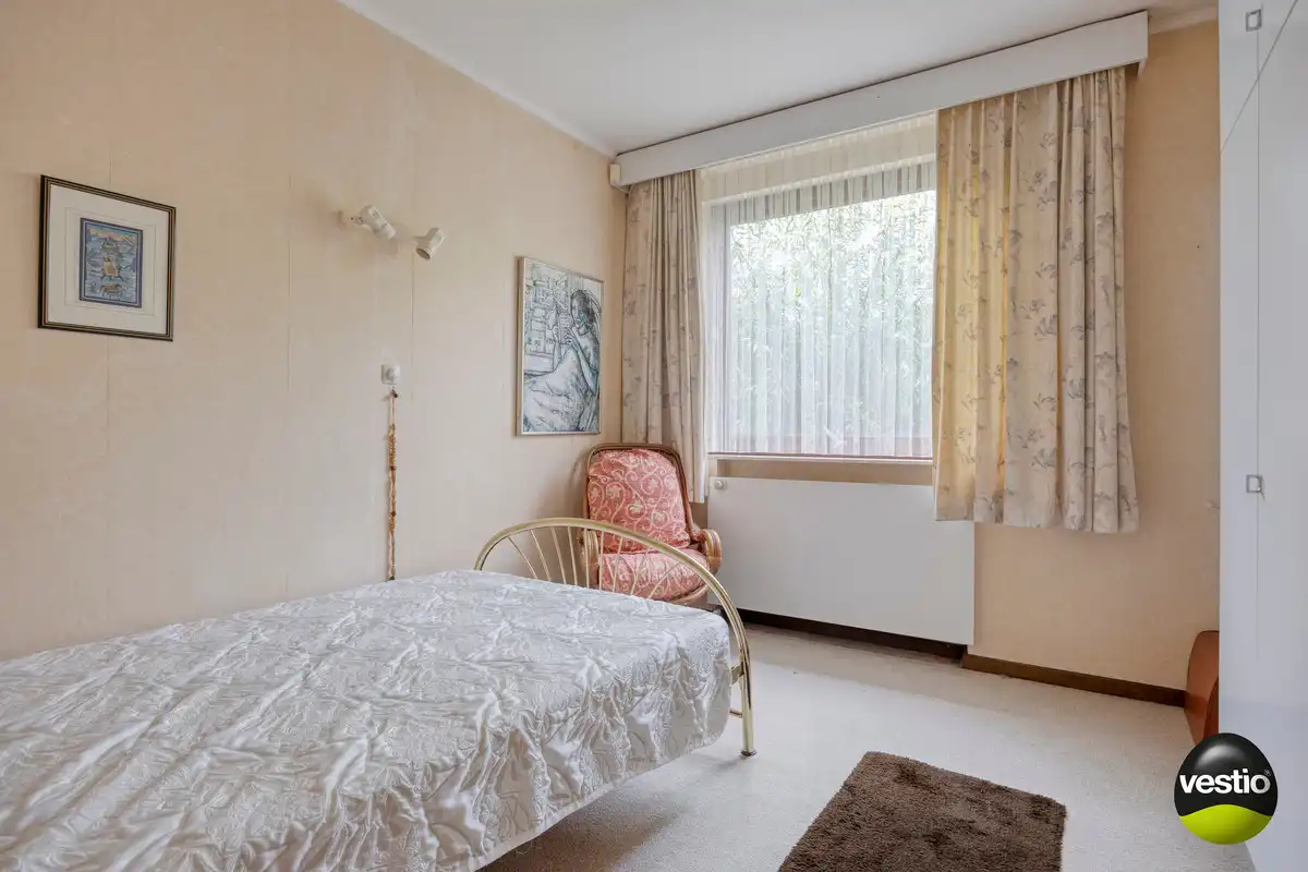 RUIME RESIDENTIEEL GELEGEN VILLA OP 46A89CA NABIJ CENTRUM BILZEN. foto 30