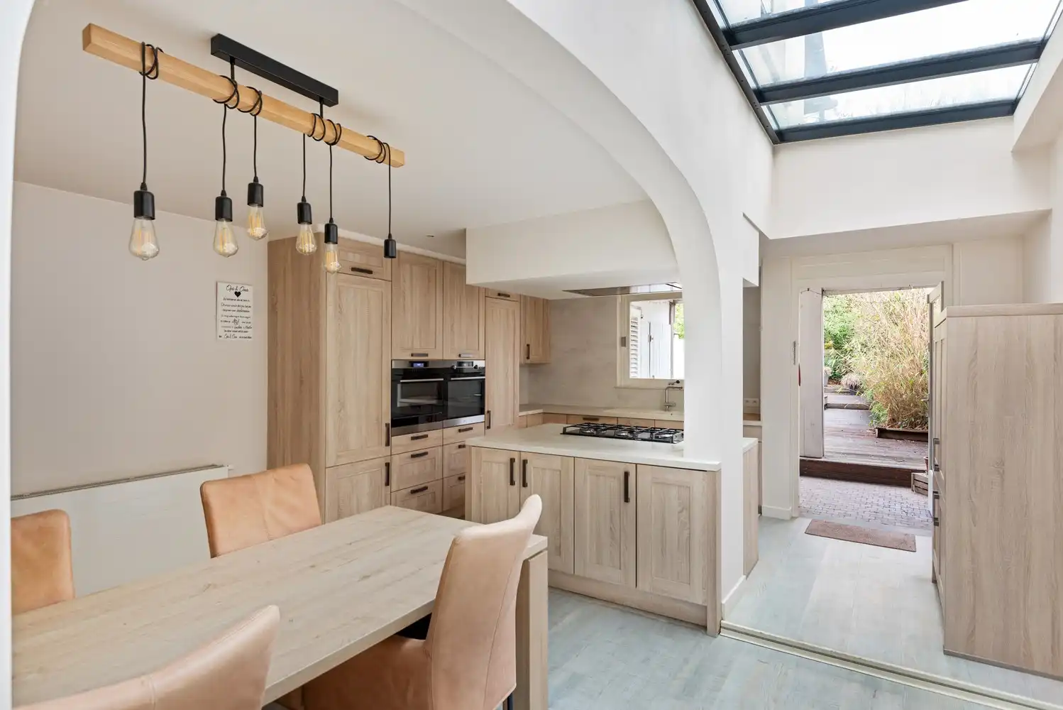 Huis met 4 slaapkamers en tuin te Hoboken! foto 6