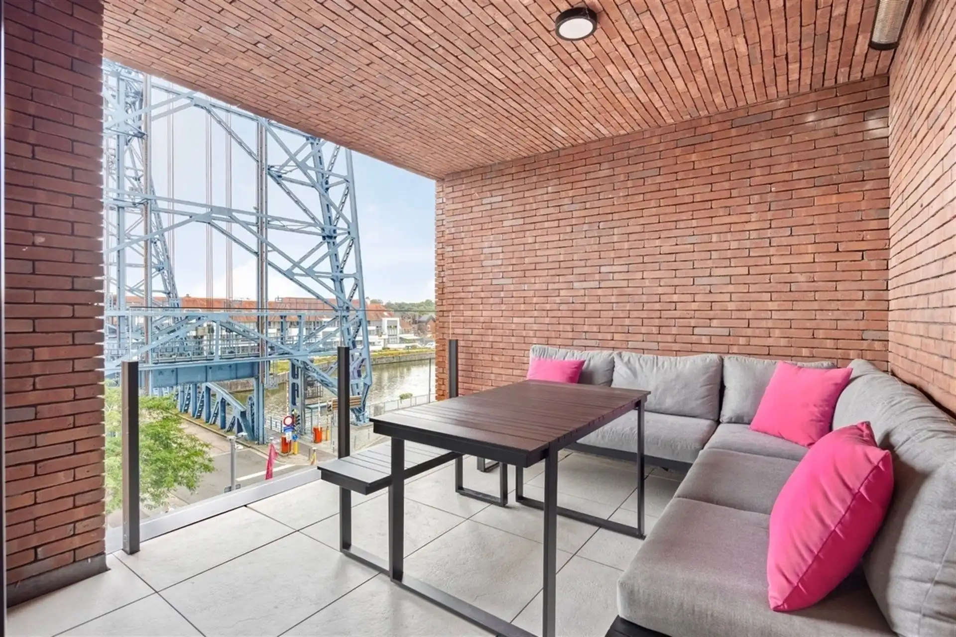 Recent en energiezuinig appartement met ruim terras! foto 3