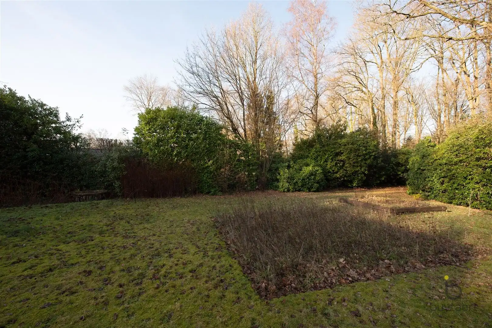 Veel renovatiepotentieel in ruime rustig gelegen familiewoning midden in het groen! foto 54