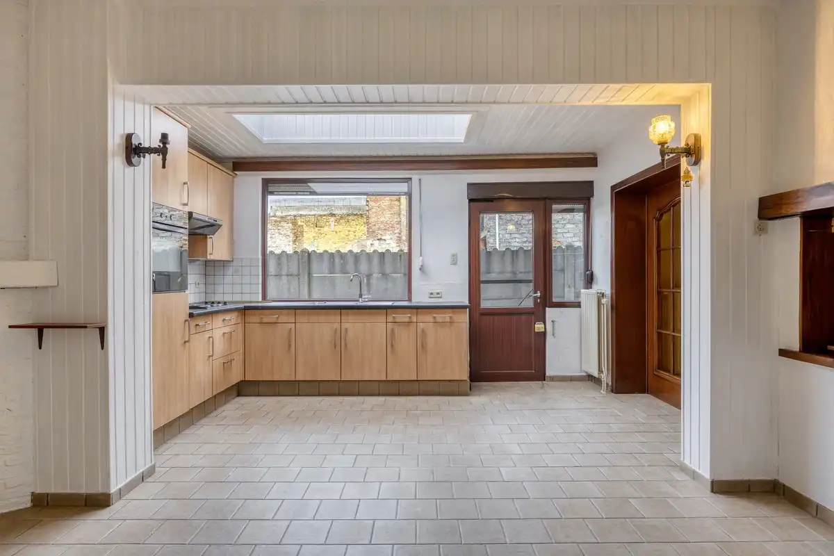 Charmante gezinswoning met 4 slaapkamers, knusse tuin en veel potentieel in het gezellige Vlijtingen, Riemst. foto 12