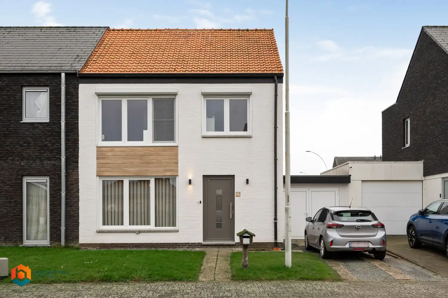 Gerenoveerde woning met 3 slpkrs te Itegem foto {{pictureIndex}}