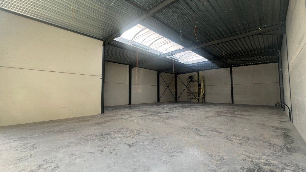 Nieuwbouw loods te huur in Lokeren foto 4
