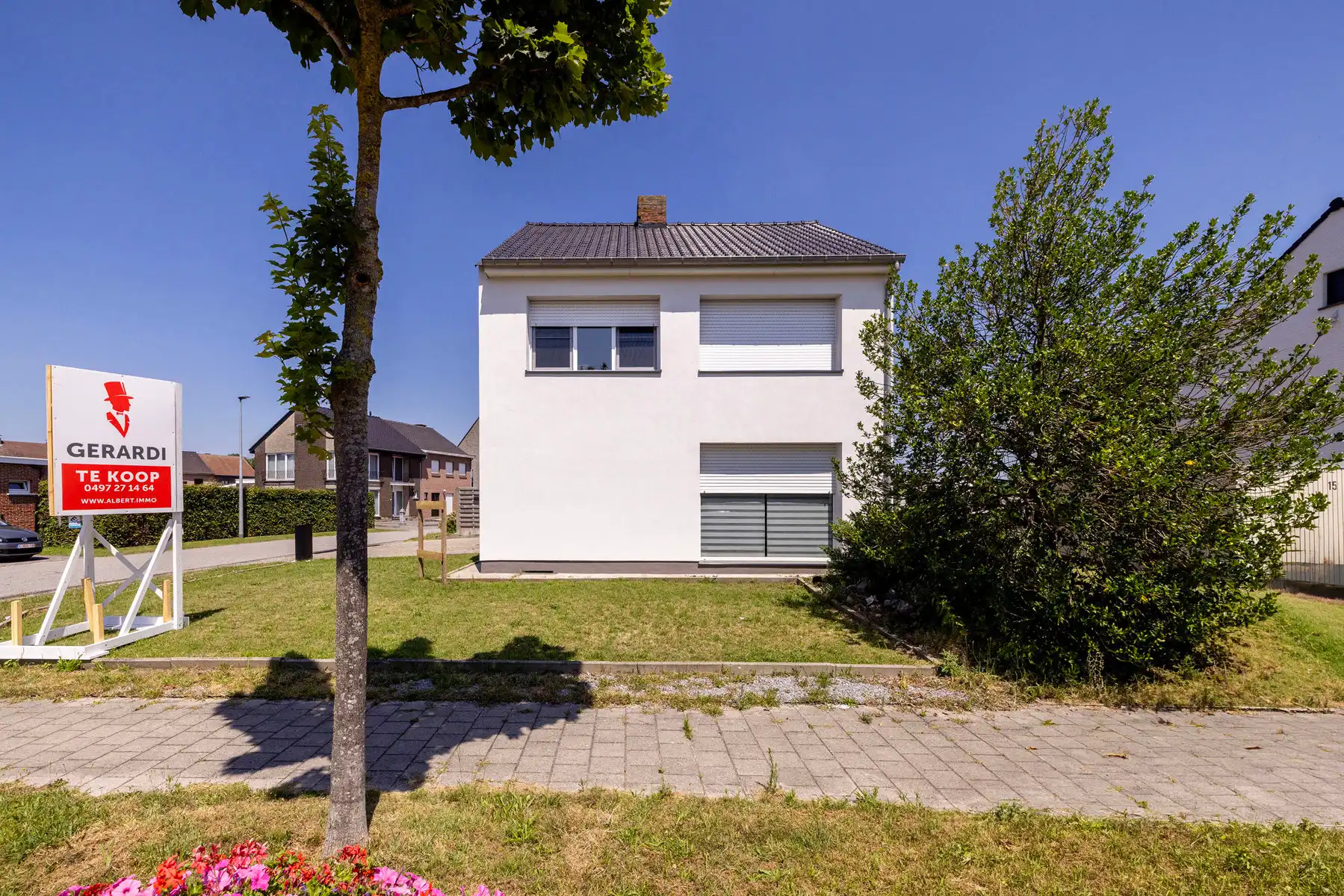 Deels gerenoveerde woning met 3 slpks en tuin op 405m2 foto 2