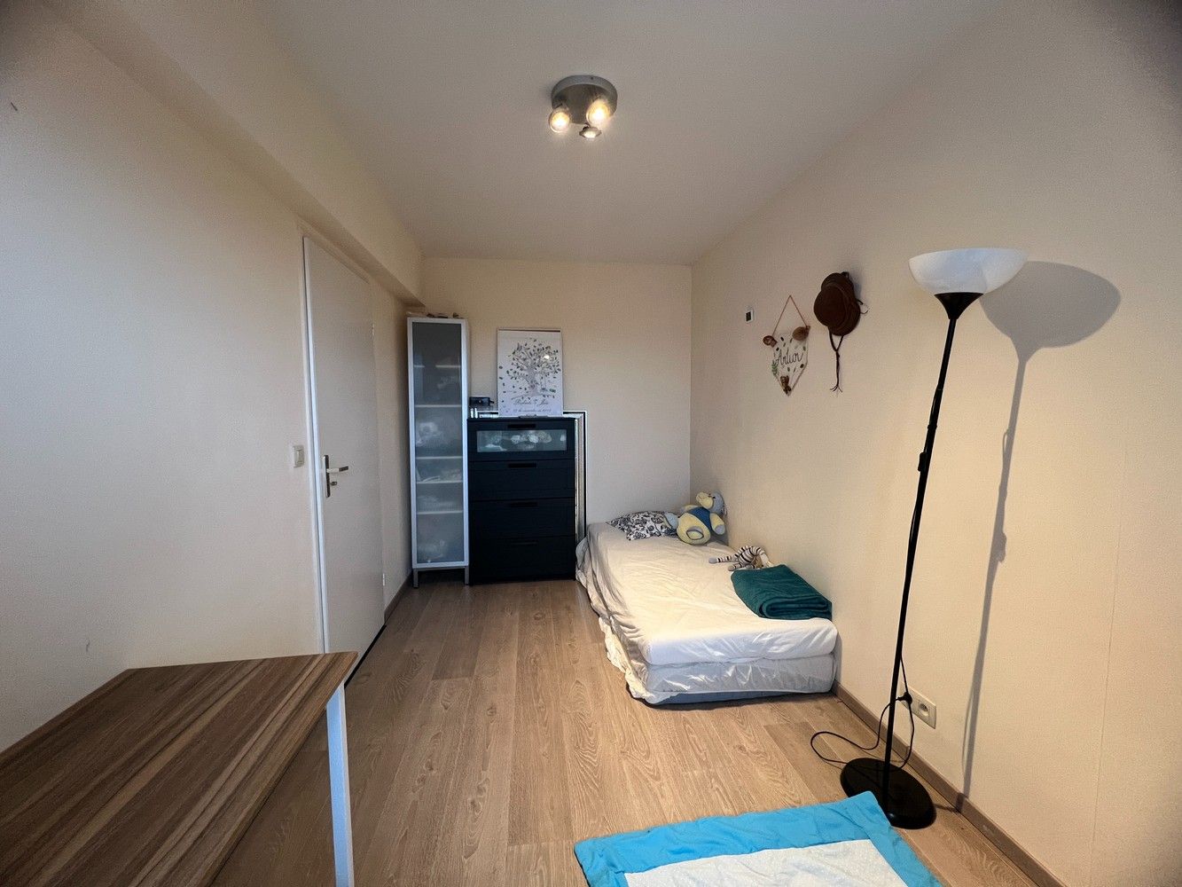 Volledig gerenoveerd tweeslaapkamer appartement te huur foto 16