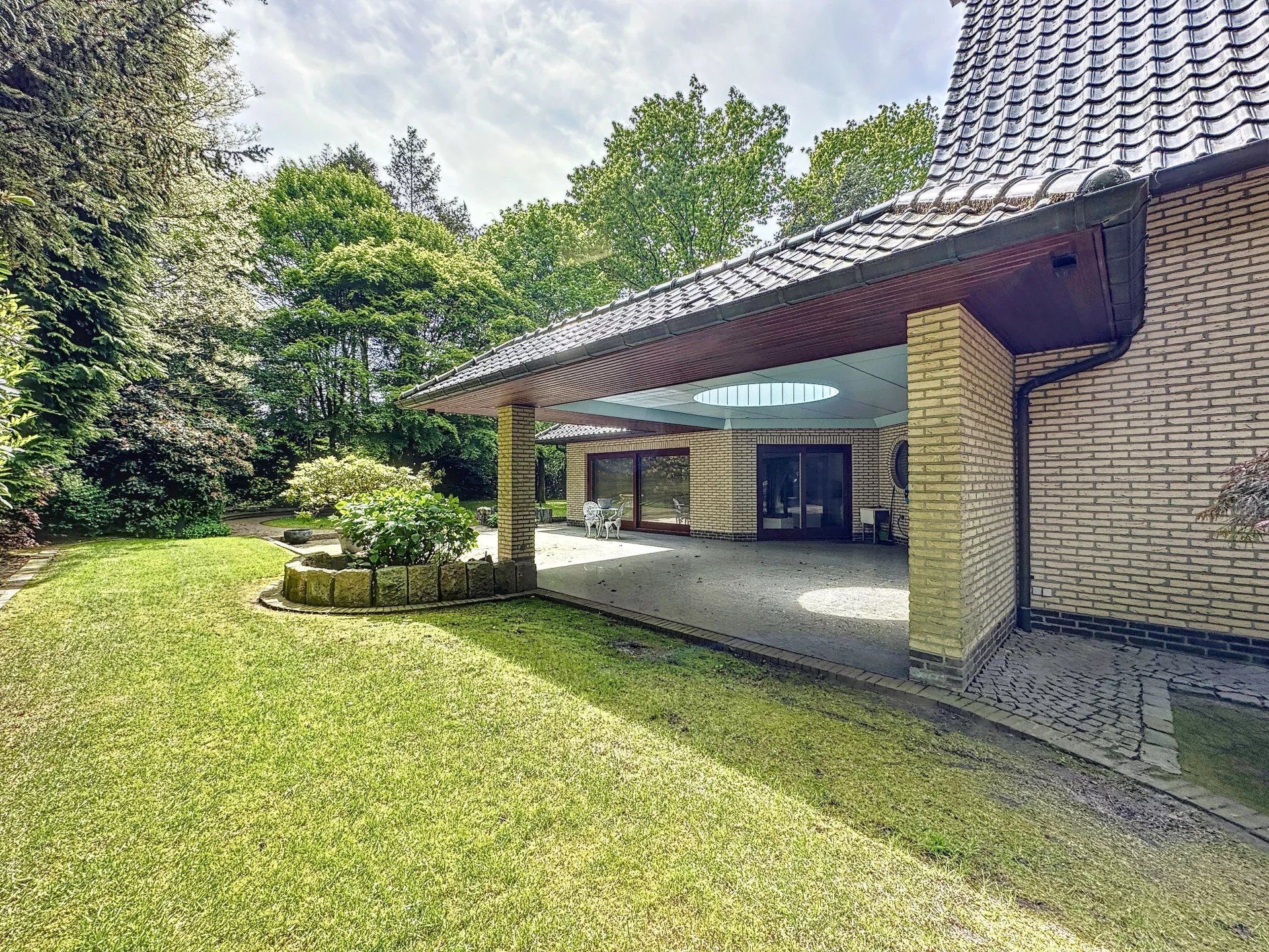 Mooie villa met 4 slaapkamers, 3 badkamers en een binnenzwembad op een ruim perceel van 35 are. foto 37