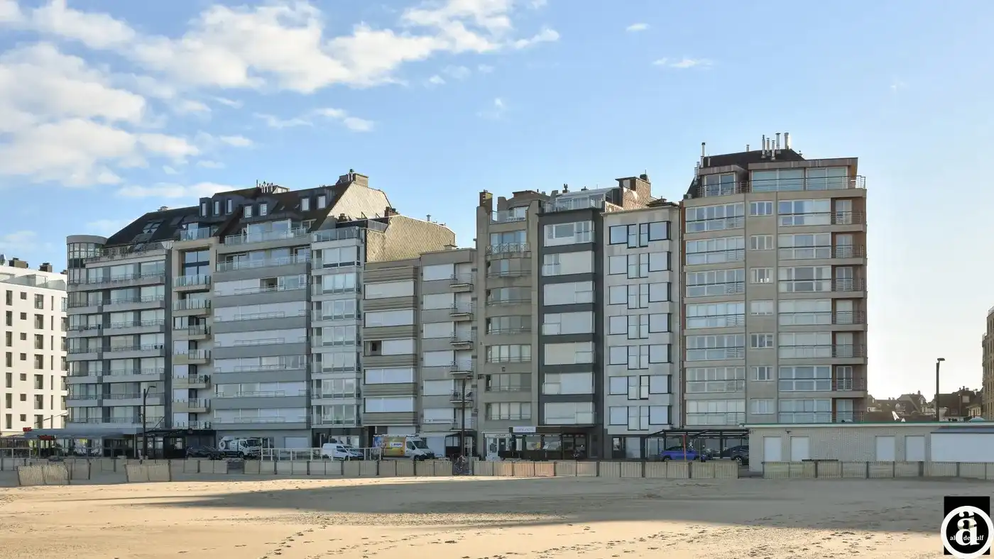 Mooi vakantie-appartement op de Zeedijk nabij het Rubensplein foto 16