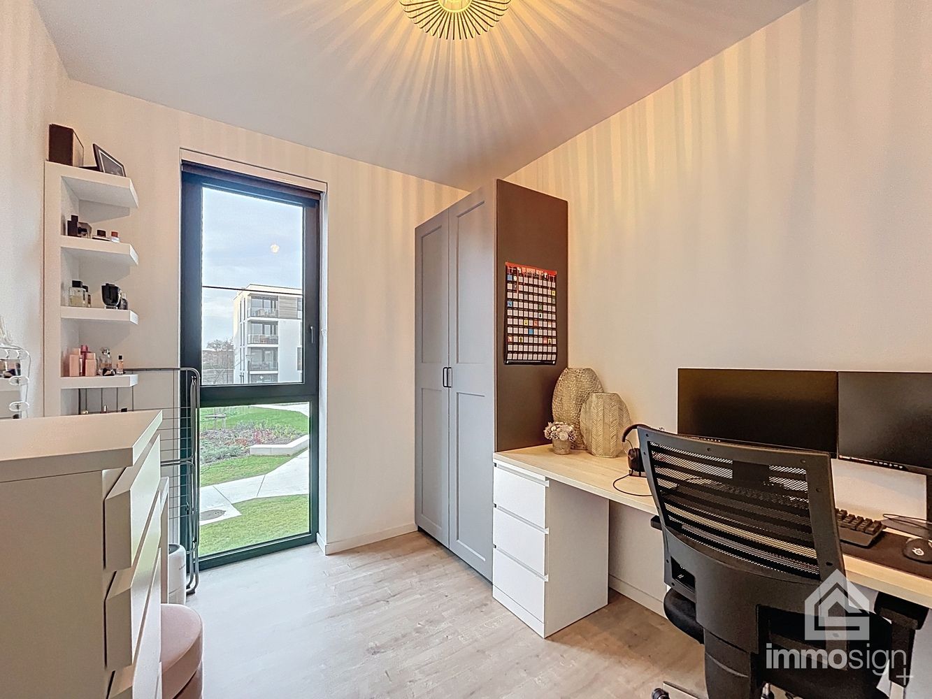 Modern en energiezuinig appartement met 2 slaapkamers en een terras van 15 m² in het geliefde Sint-Michielspark te Bree! foto 8