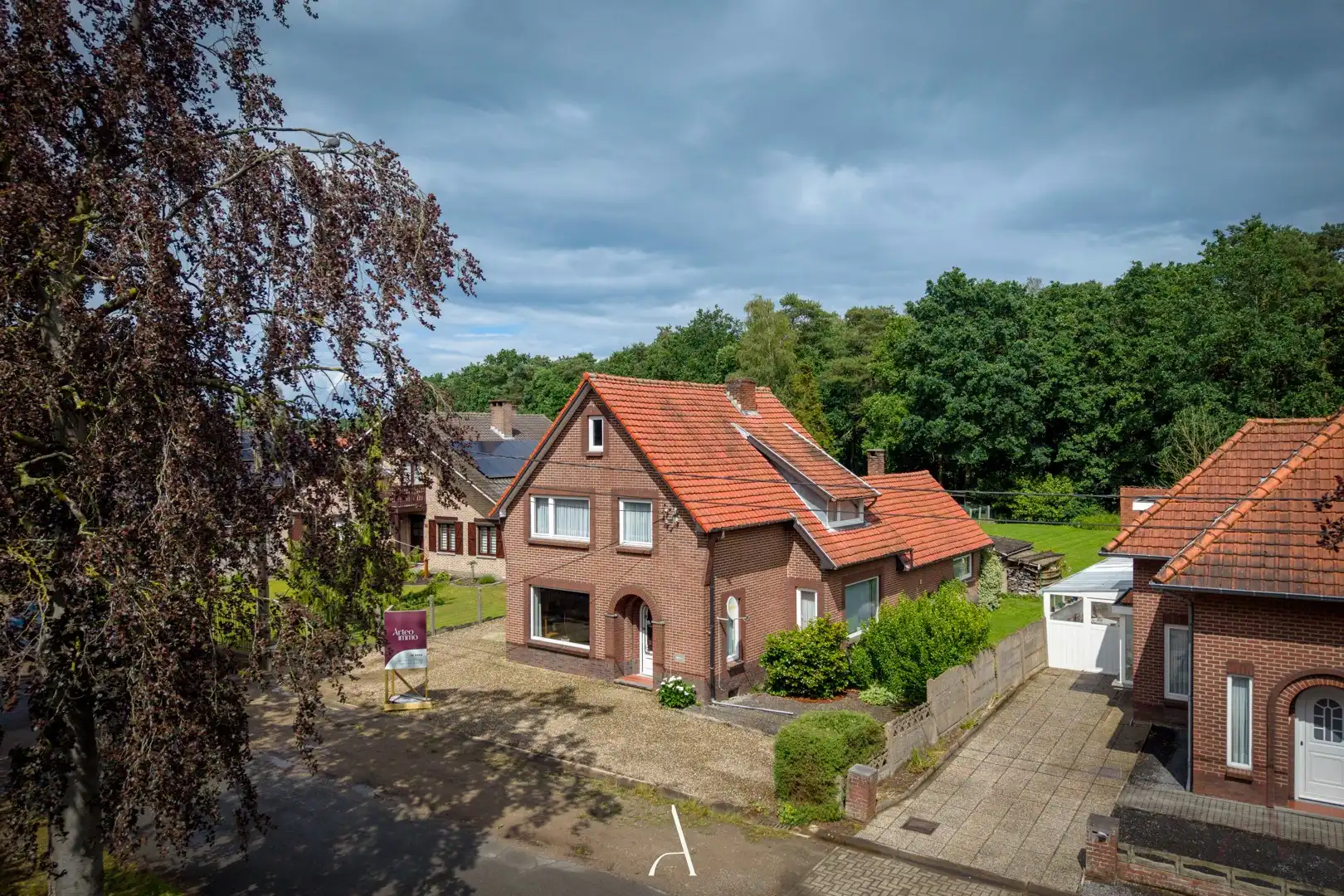 Te renoveren woning op 1.106 m², met bosrijk uitzicht op toplocatie in Schootsheide (Neeroeteren) foto 2