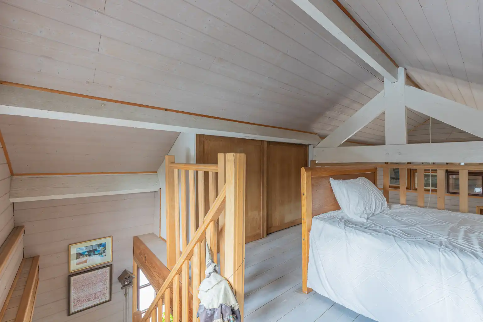 Grote villa op 22a met tuin, garage én bijgebouw foto 25