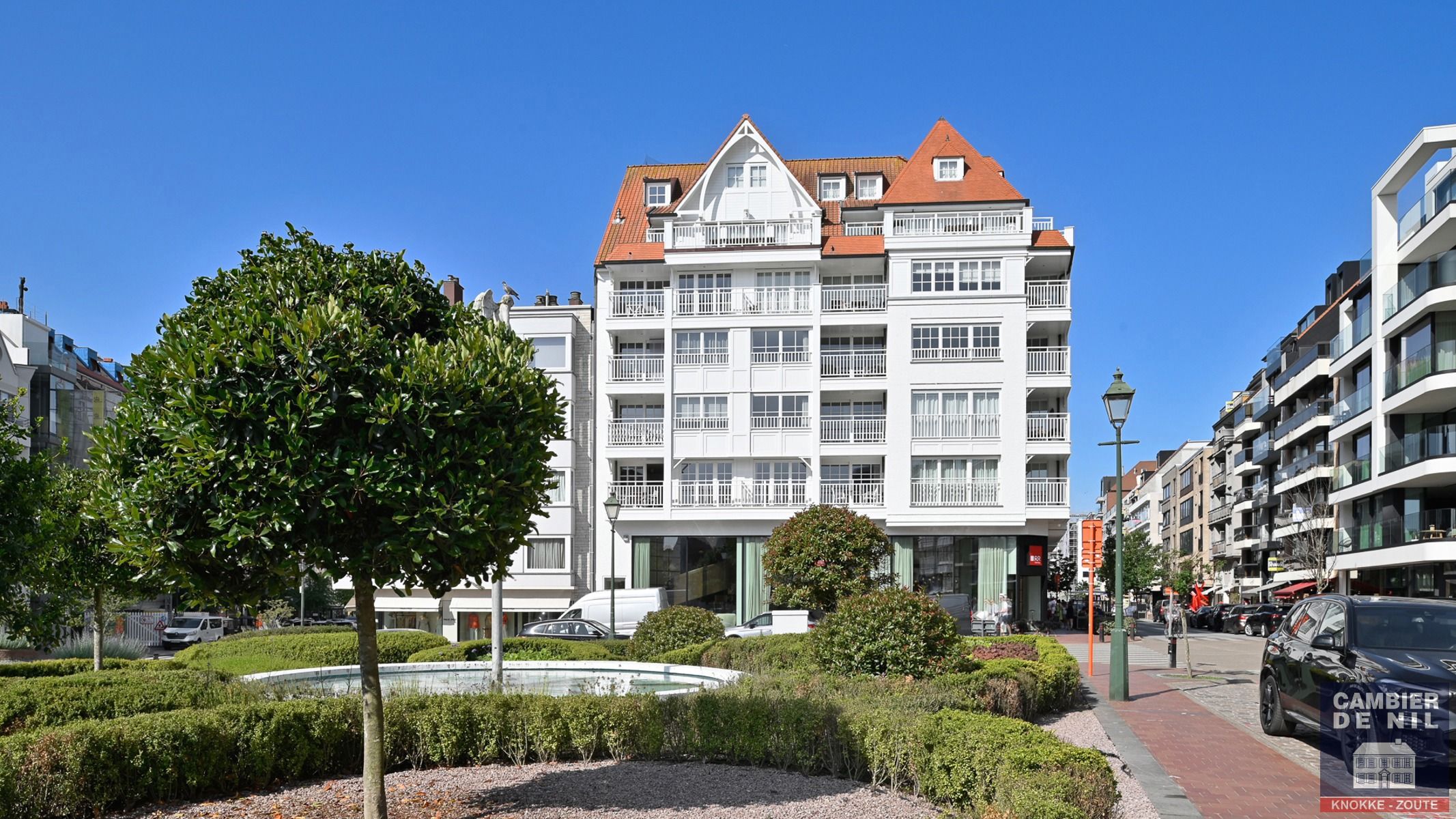 Zee, zon en zicht! 2-slaapkamerappartement met zijdelings zeezicht en open zicht in hartje Knokke foto 2