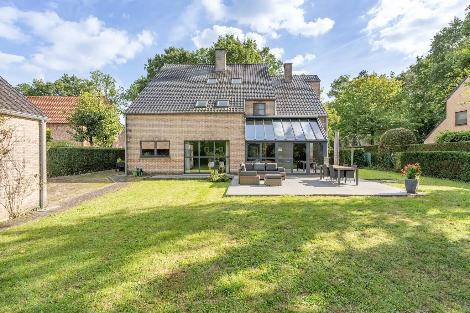 Ruime en verzorgde gezinswoning op een gunstige locatie in De Bret (14,4 are)! foto 43