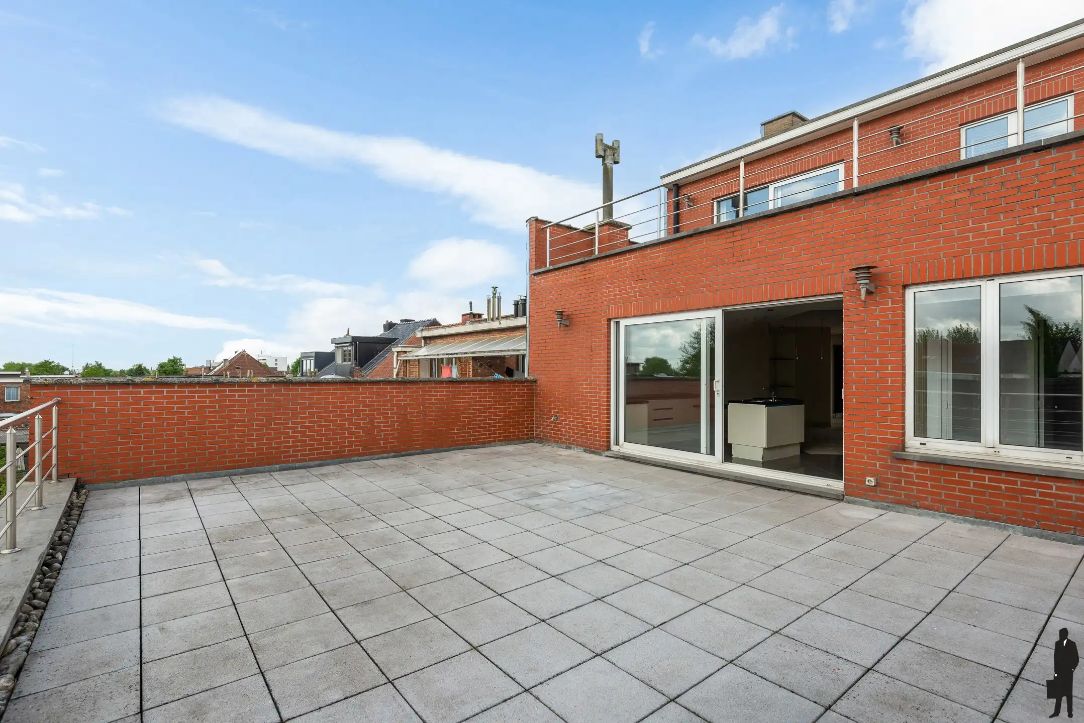 Polyvalent gebouw met handelsruimte, kantoor en duplex foto 18