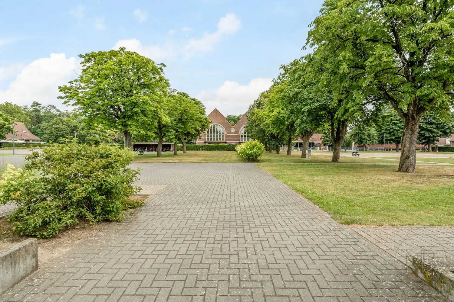 Stijlvol appartement te koop in het Sint-Janspark, Genk foto 27