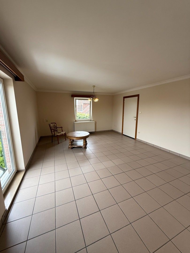 Rustig gelegen instapklaar appartement met 2 slaapkamers te Diepenbeek. foto 2