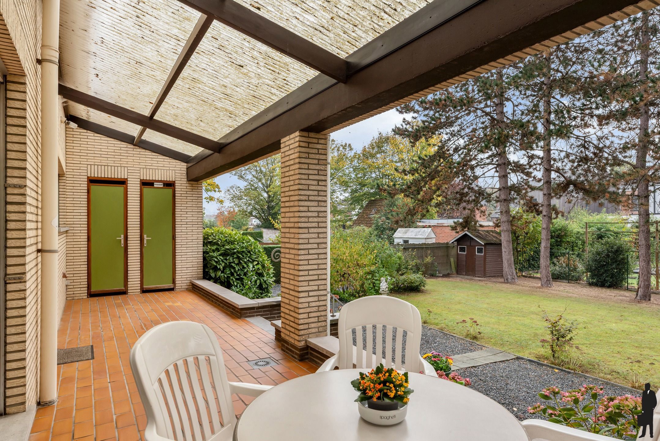 Ruime en rustig gelegen villa (341 m²) met 5 slk op een mooi perceel van 942 m². foto 23