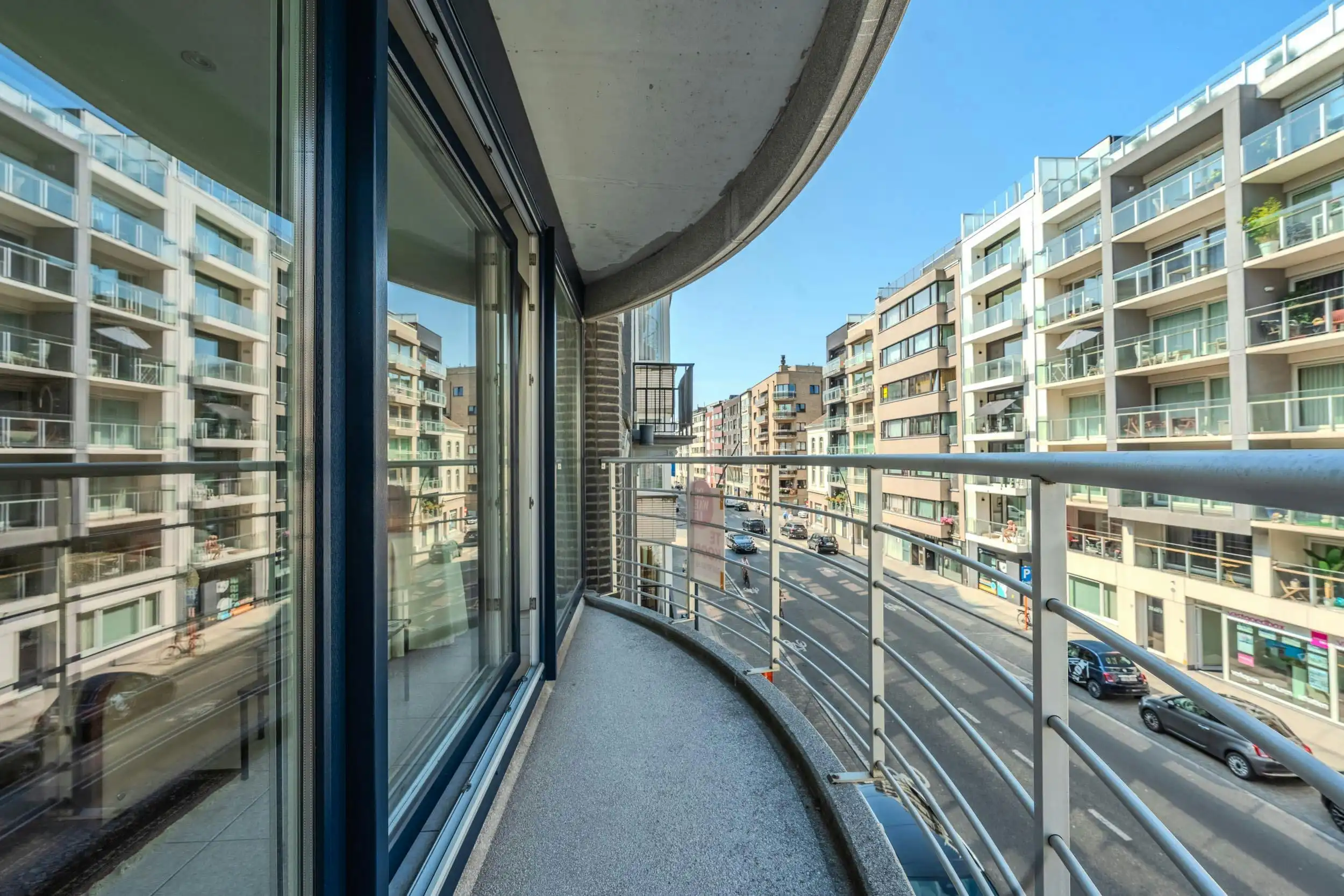 Ruim investeringsappartement met 2 slaapkamers te Oostende foto 6