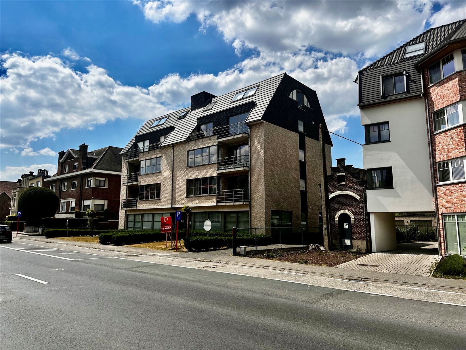 App met 2 slpk en 2 terrassen en garage foto 16
