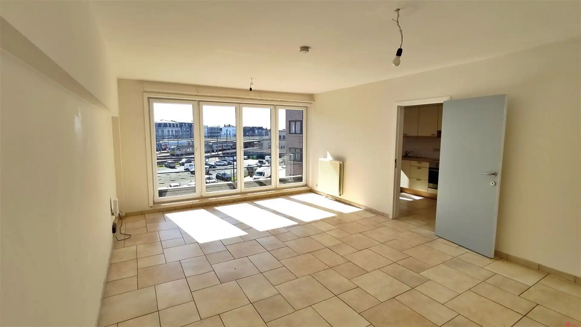 Lichtrijk appartement nabij station foto 4