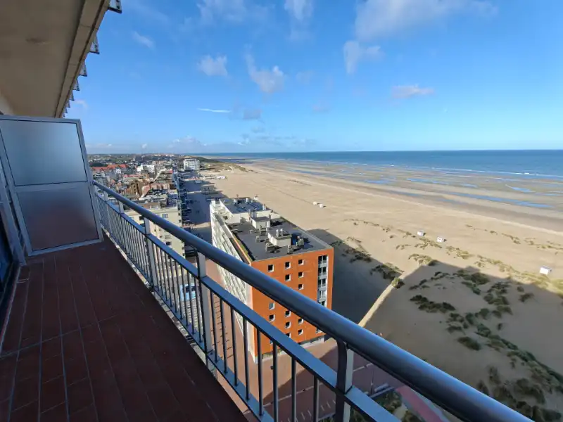Appartement met twee slaapkamers, twee terrassen en prachtig zeezicht foto 2