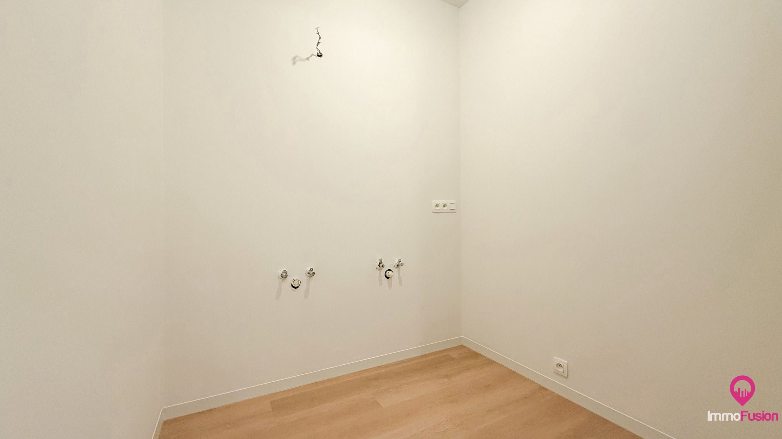 Stijlvolle nieuwbouwwoning met diepe tuin + vloerverwarming! foto 19