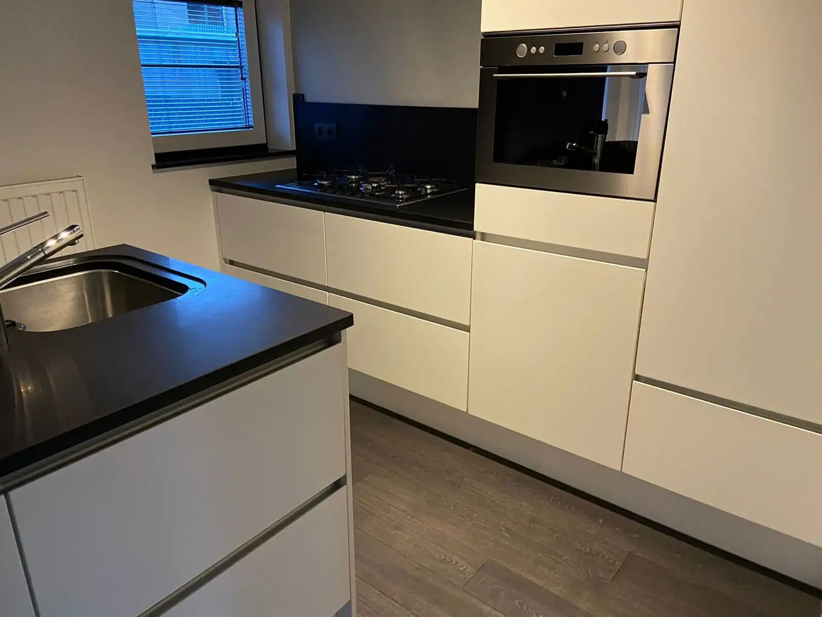 Mooie recente woning in doodlopende straat foto 7