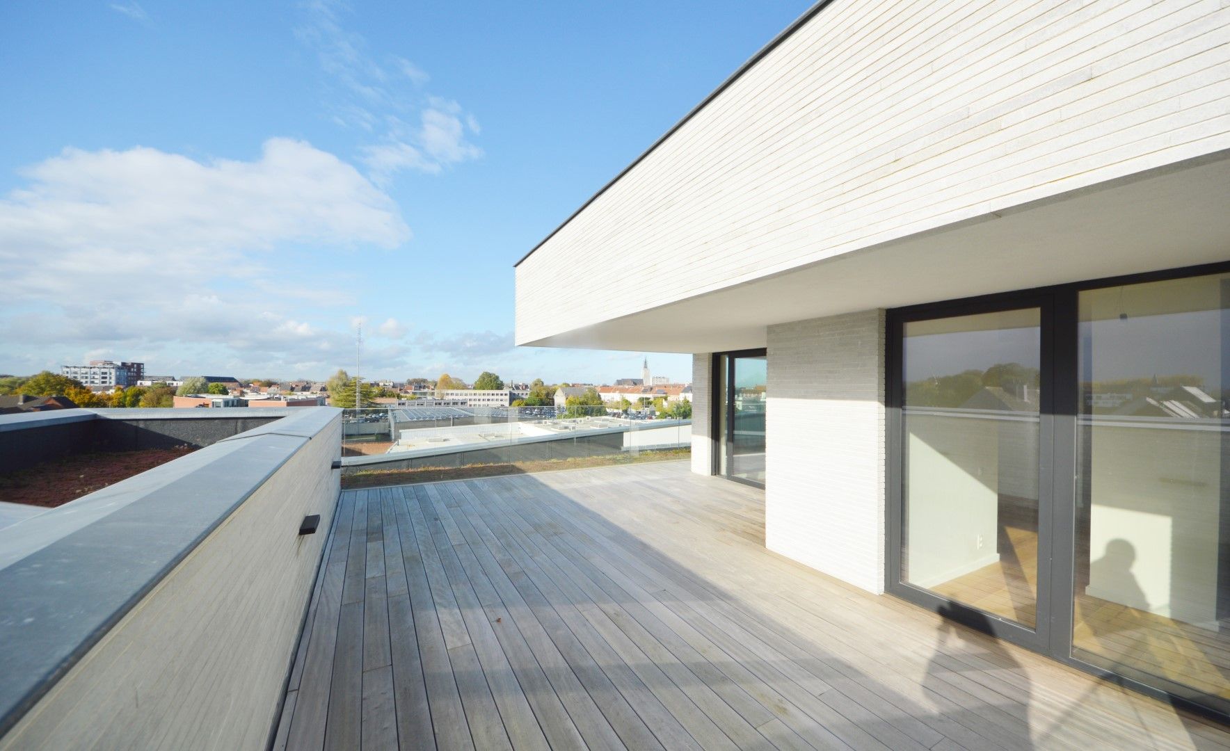 STIJLVOL WONEN IN HET HART VAN AALST: LUXUEUZE PENTHOUSE BEN APPARTEMENT MET 3 SLAAPKAMERS EN TERRAS (4e VERDIEPING)   foto 2