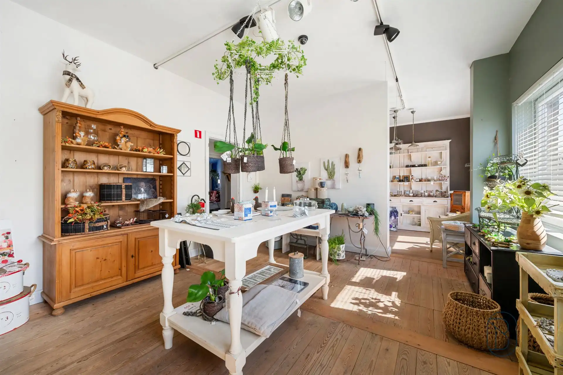 Charmant handelspand met achterliggende nieuwbouwwoning foto 14