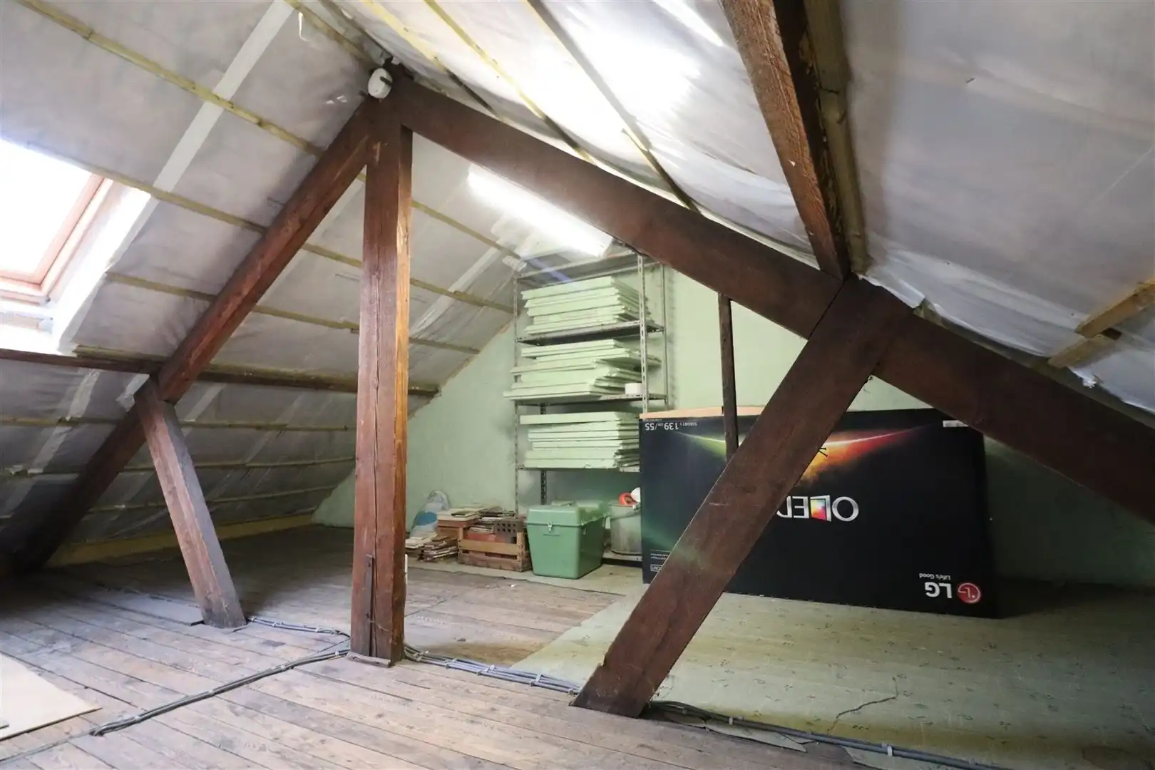 Opgefriste woning met 2 slaapkamers foto 18