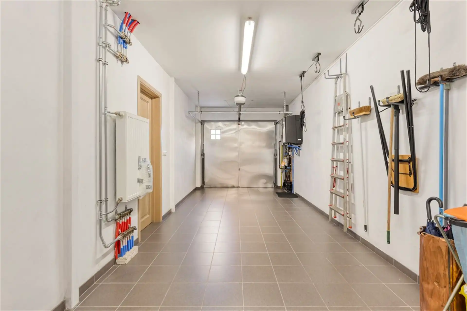 Instapklare half open woning op topligging in Boechout foto 23