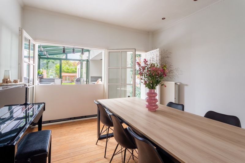 Karaktervolle, instapklare en lumineuze eigendo, ruime tuin, top locatie! foto 7