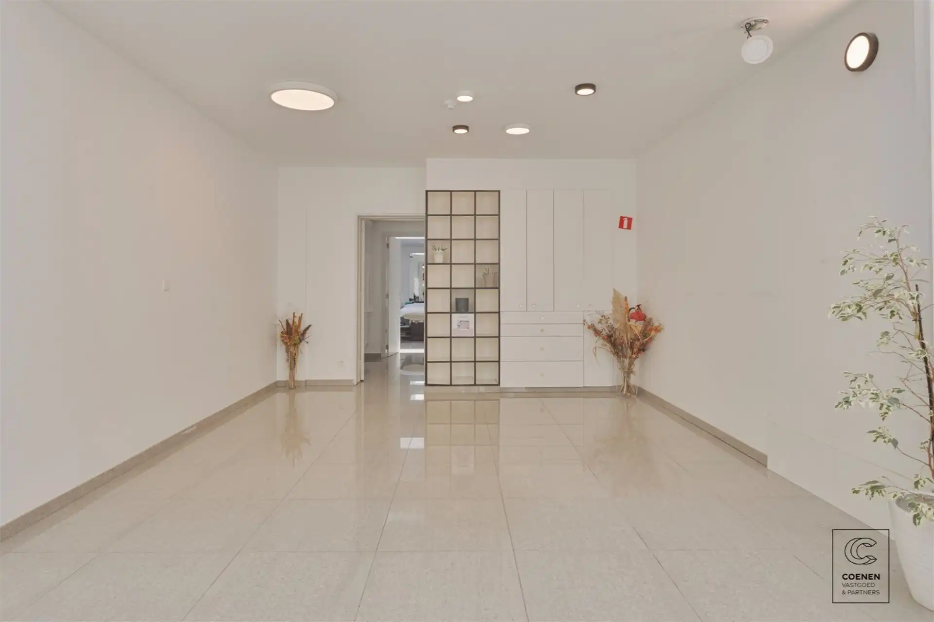 Prachtige handelsruimte met een bruikbare oppervlakte van 355 m² op een SCHITTERENDE locatie te Berchem! foto 12