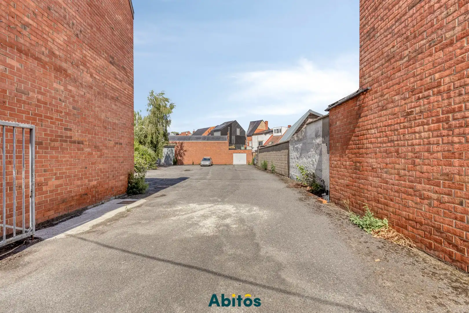 Opbrengsteigendom met 2 woningen, loods en garage in Gent foto 4