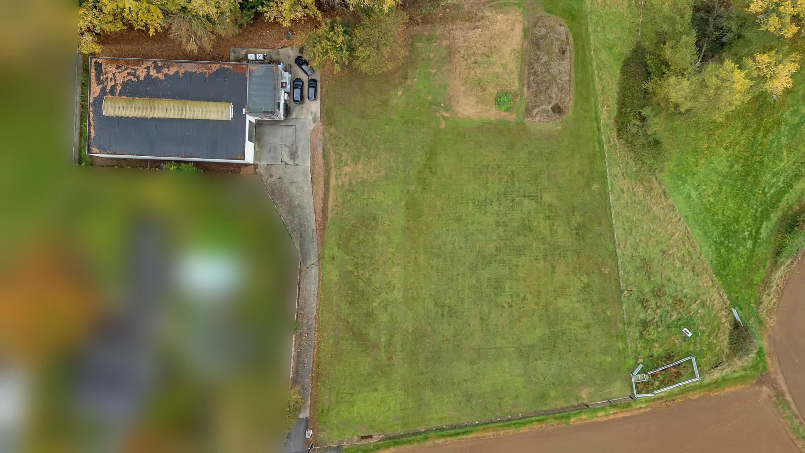 Loods (600m²)  met woonmogelijkheid op rustige locatie foto 7