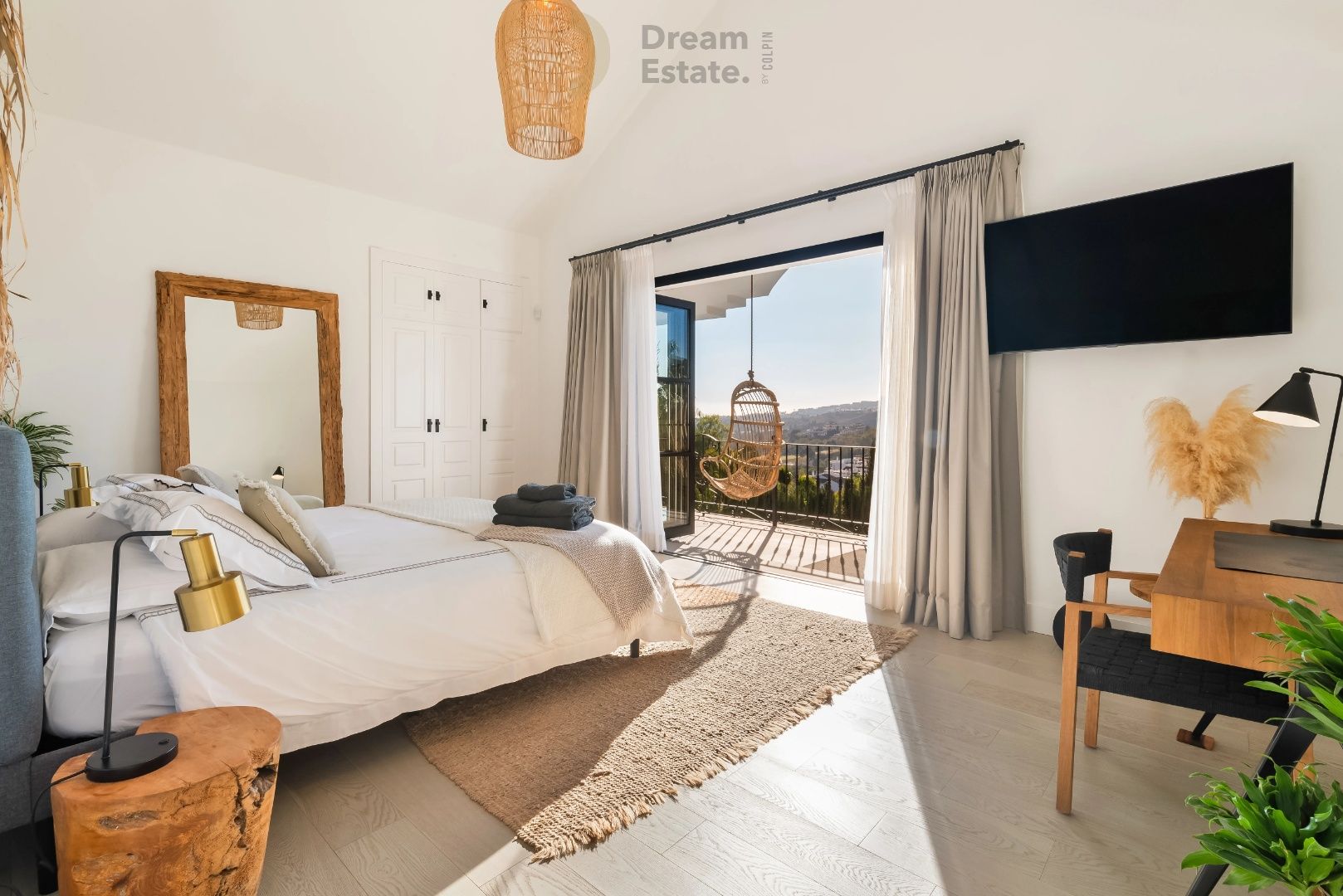 Een mooie ruime villa in de exclusieve afgesloten gemeenschap van Puerto del Capitán, Nueva Andalucia. foto 15