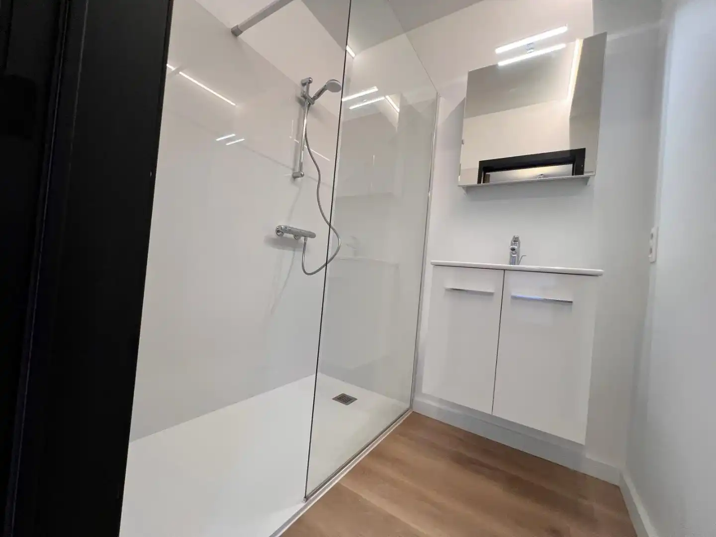 Vernieuwde studio met balkon  foto 7