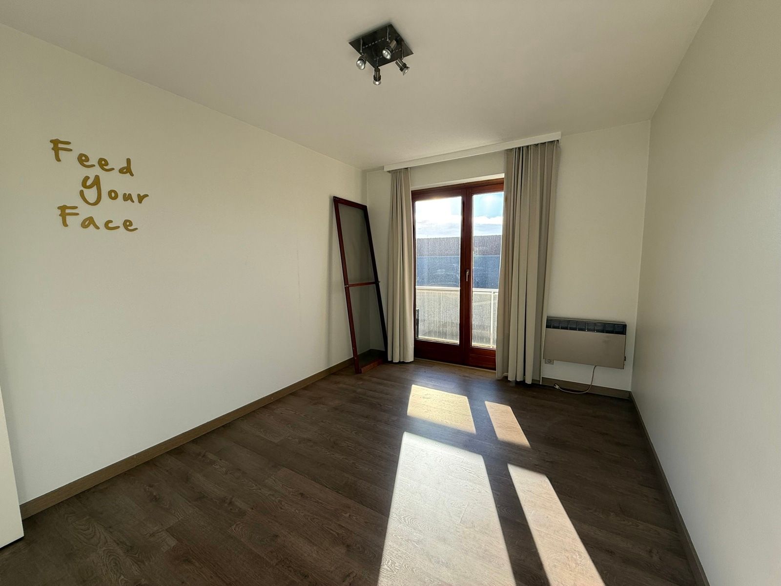 Appartement in het centrum van Tielt met prachtig zicht op het park nabij scholen en openbaar vervoer.    foto 12