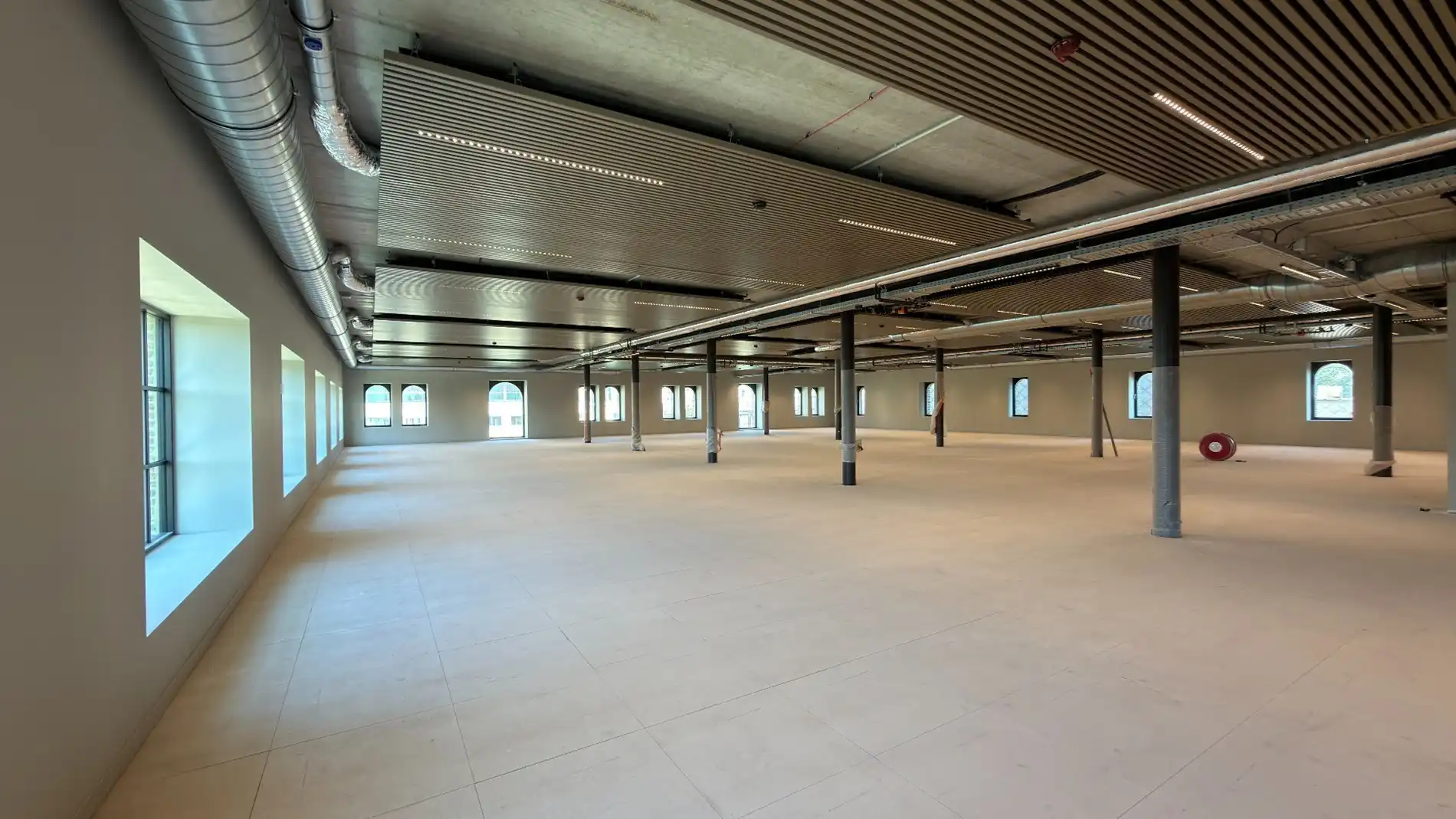 Nieuwbouw kantoren te huur in gebouw Innovation te Mechelen foto 4