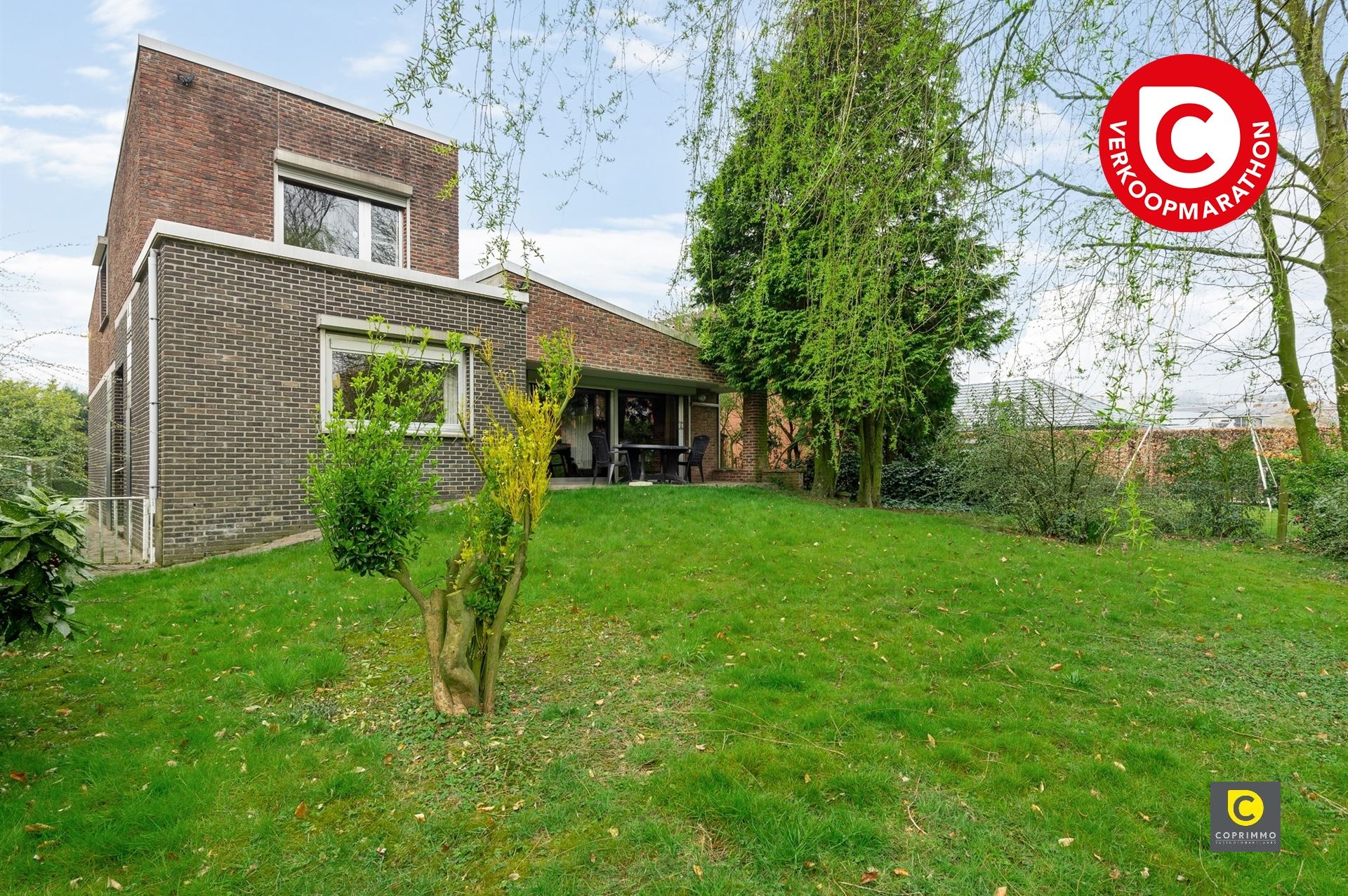 Hoofdfoto van de publicatie: Villa: 3 slk. op Z- perceel