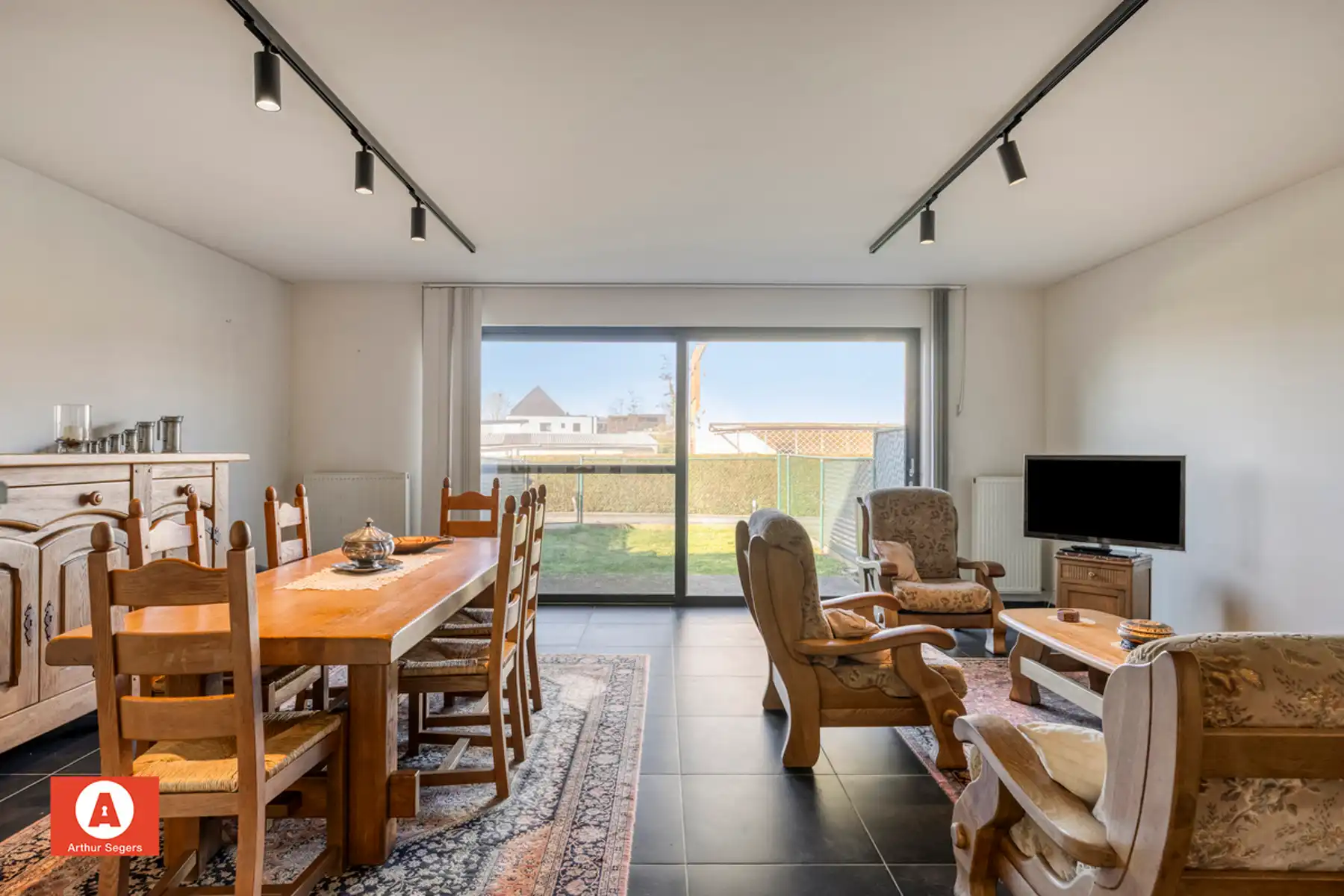 Energiezuinig gelijkvloers appartement met garage foto 6