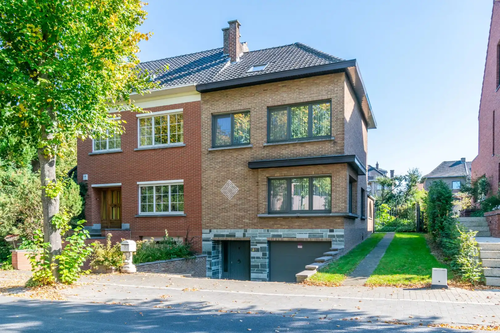 RUIME WONING (EPC: C) MET 3 SLAAPKAMERS, GARAGE & TUIN ! foto {{pictureIndex}}