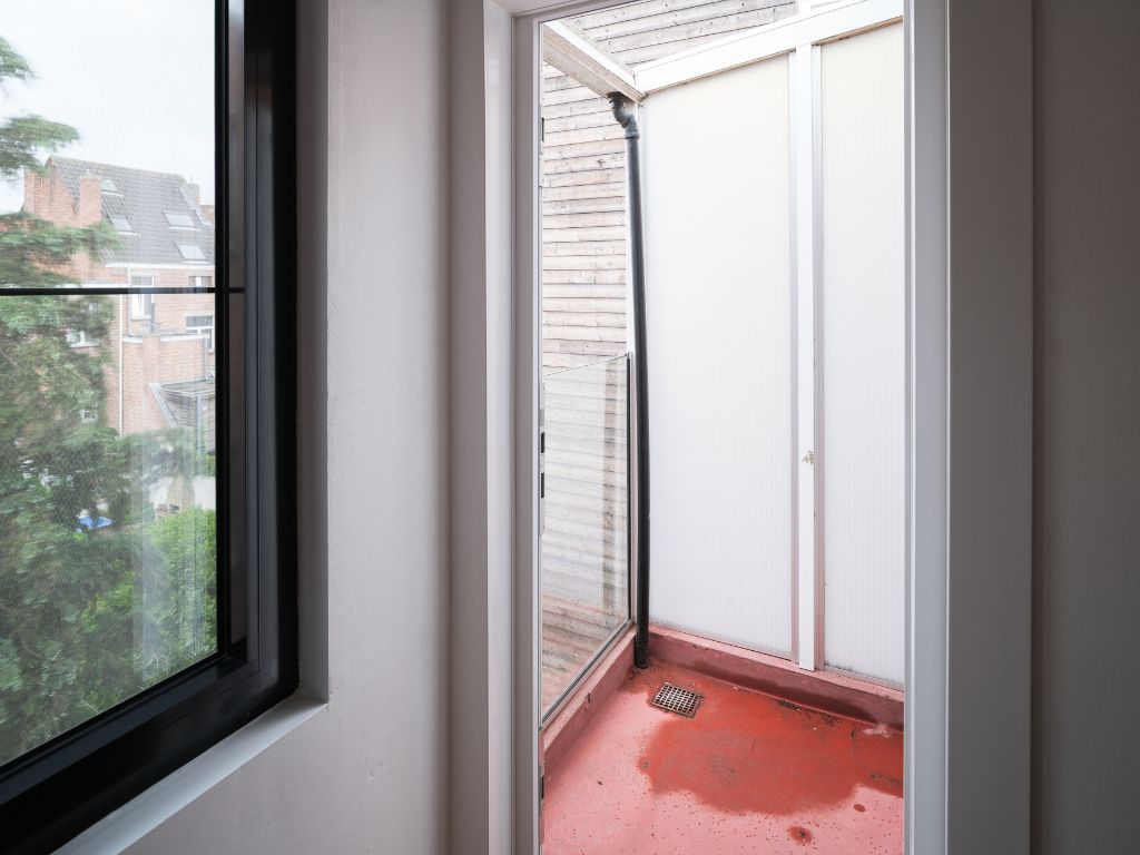 Miljoenekwartier - Karaktervol één slaapkamer appartement nabij station Gent Sint-Pieters foto 8